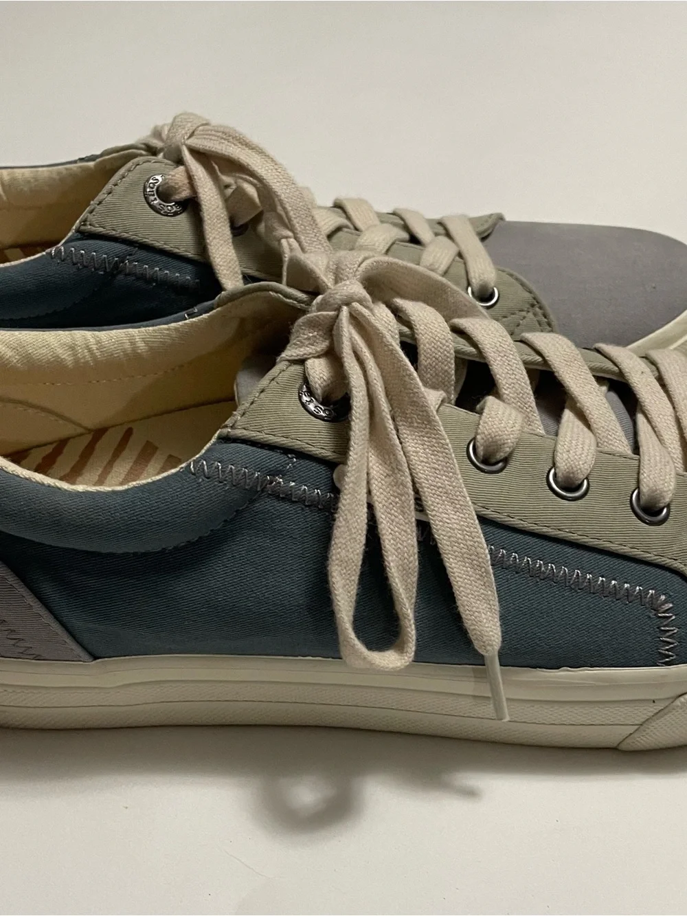 Taos Casual Men's Gray and Tan Low-Top Sneakers Size 10